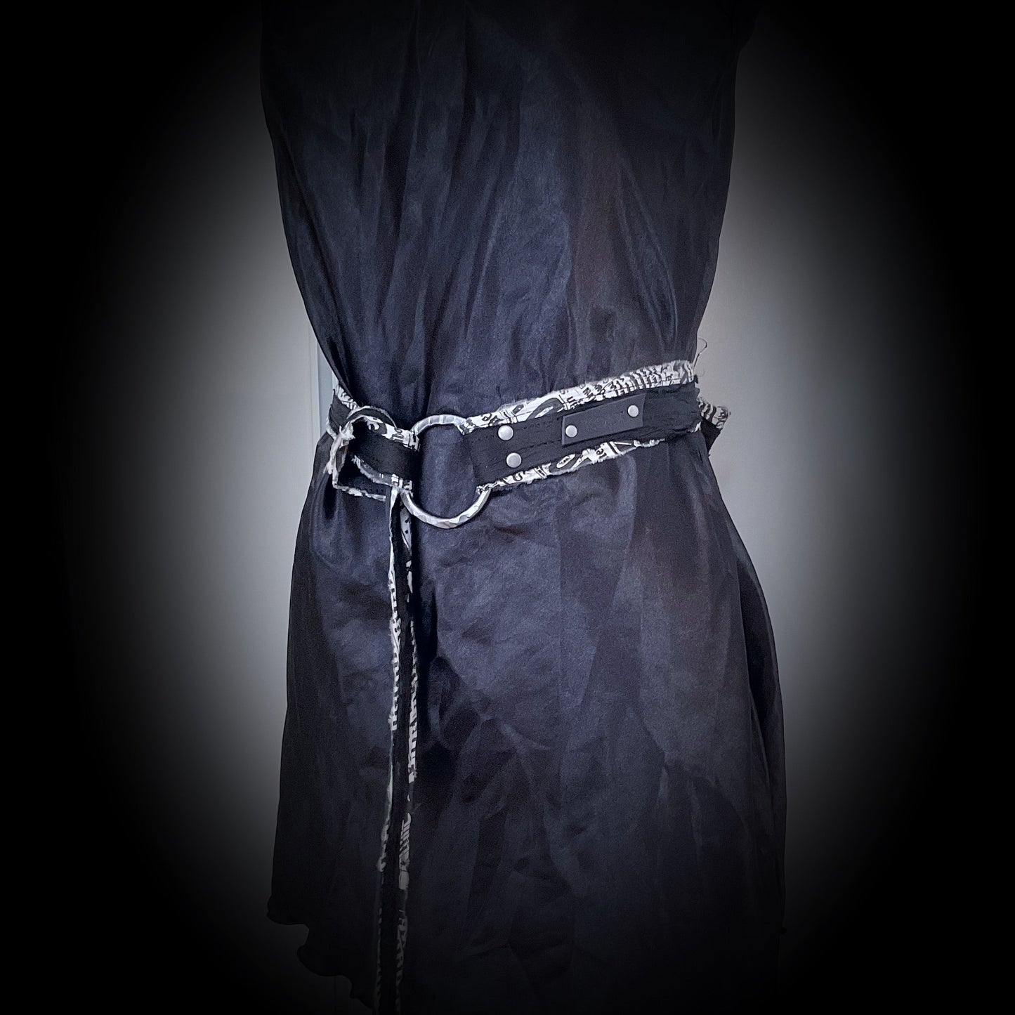 Elodi Belt - Rags To Riches Newsprint