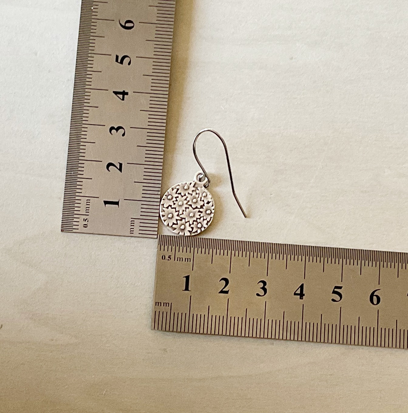 Daisey Stamp Earring Set