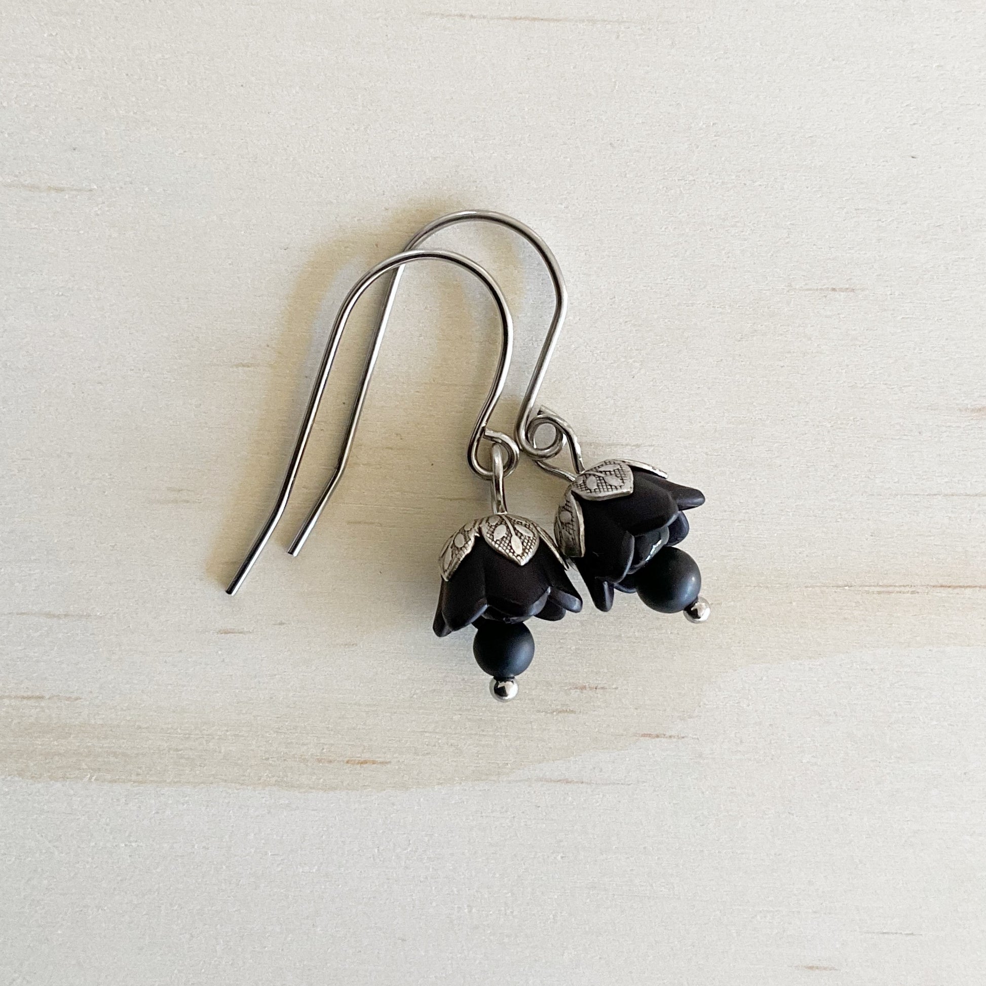 Black Resin Vintage Tulip Earring Set - The Sister Label