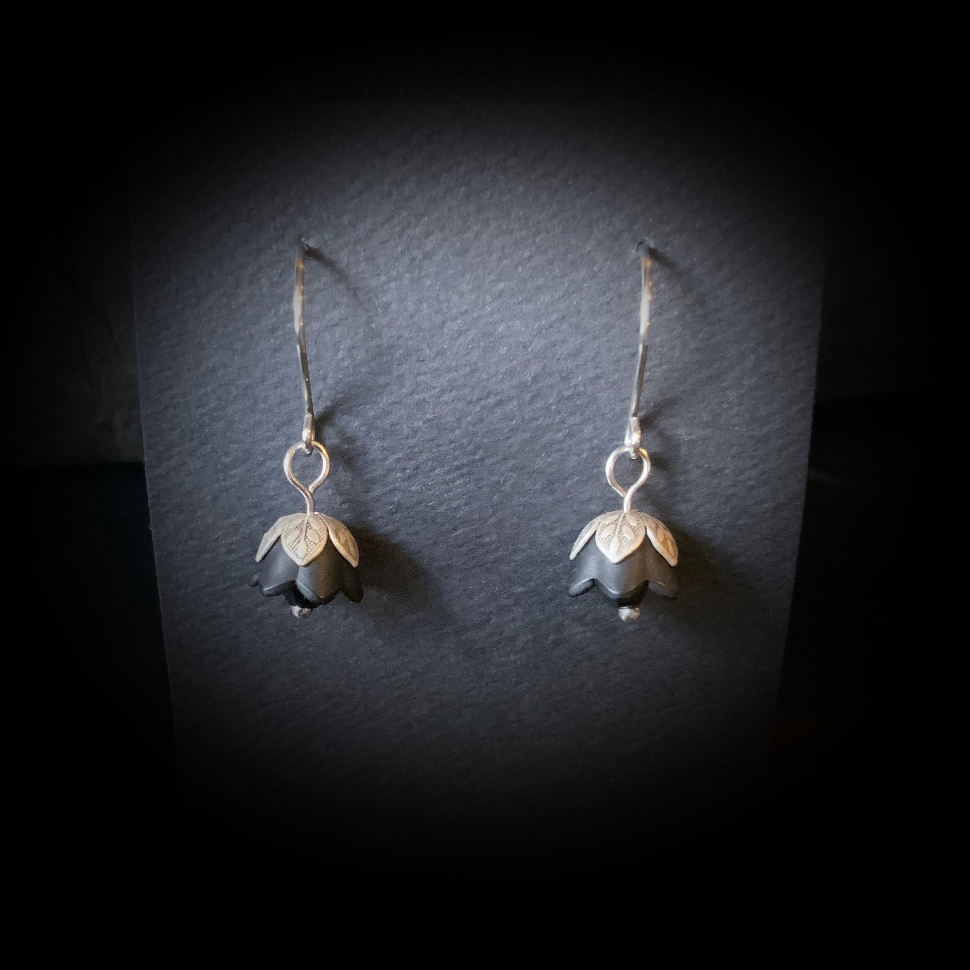 Black Resin Vintage Tulip Earring Set - The Sister Label