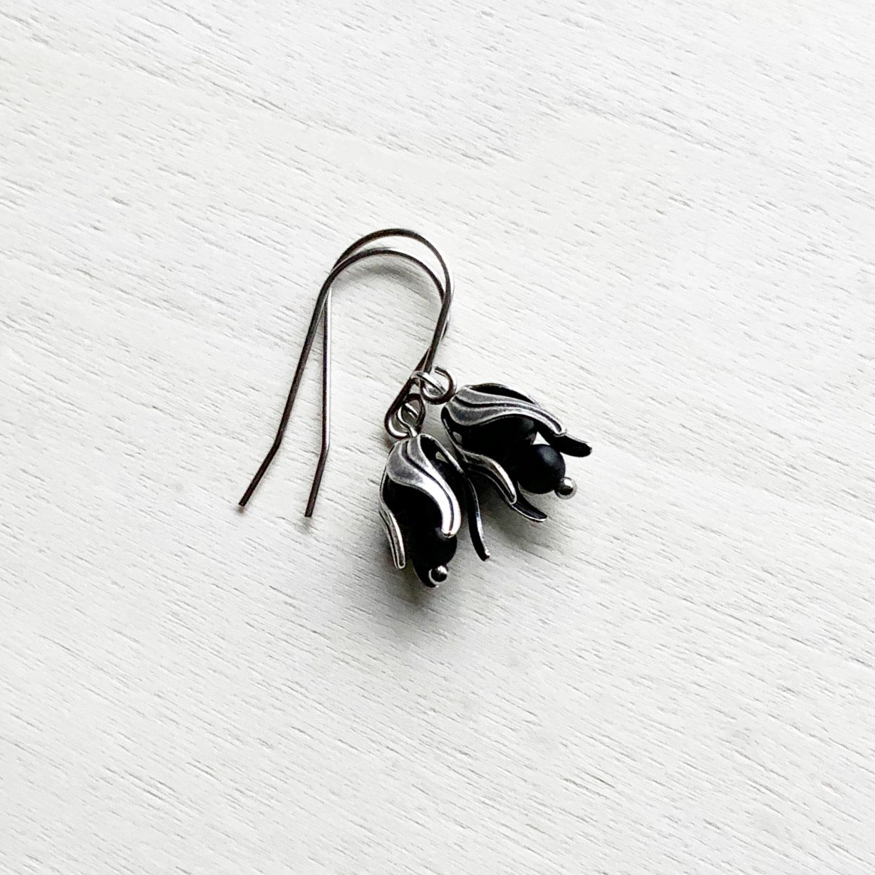 Miss Devine Vintage Tulip Earring Set