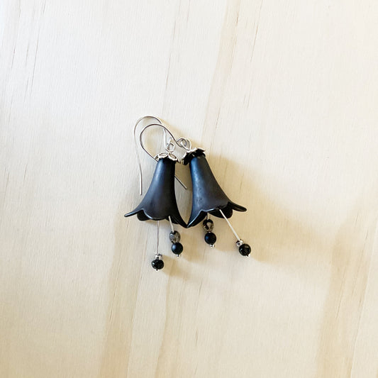 Vintage Fluted Flower Earring Set - The Sister Label