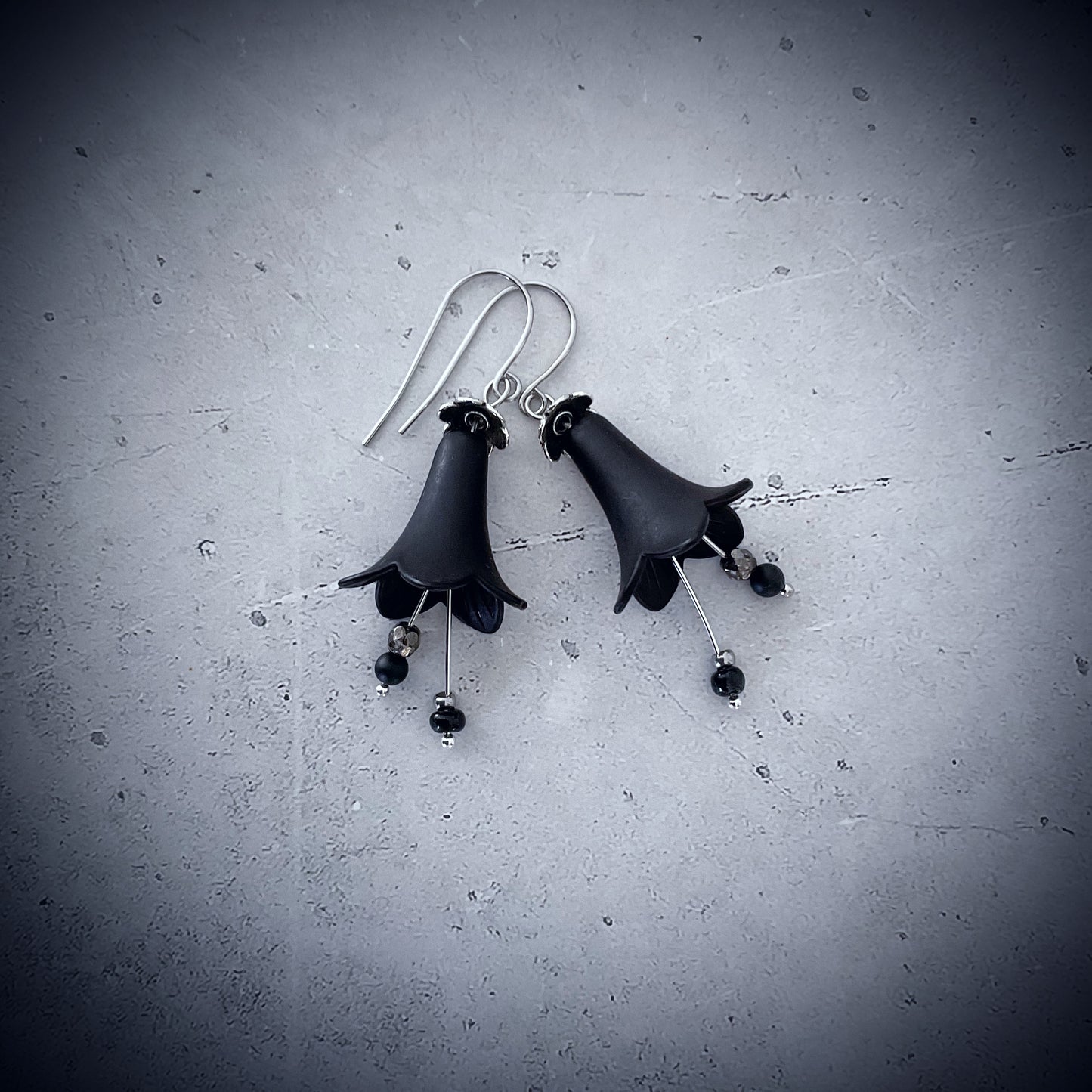 Vintage Fluted Flower Earring Set - The Sister Label