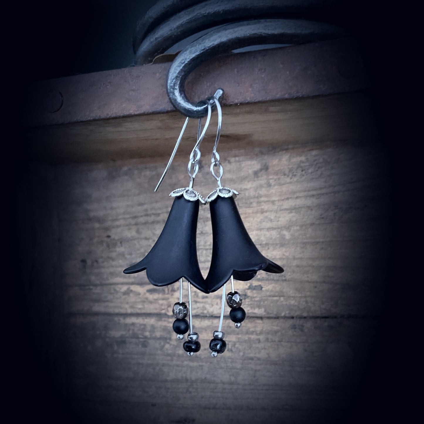 Vintage Fluted Flower Earring Set - The Sister Label